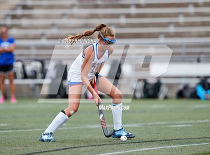 Thumbnail 3 in Riverside vs Mountain View (Bulldog Invitational) photogallery.