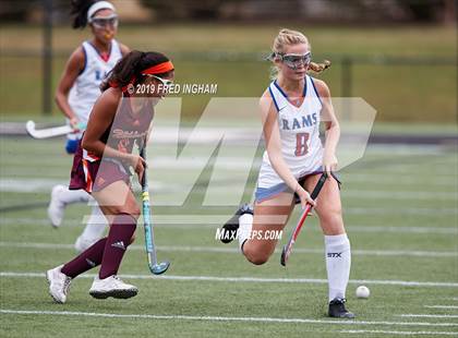 Thumbnail 3 in Riverside vs Mountain View (Bulldog Invitational) photogallery.