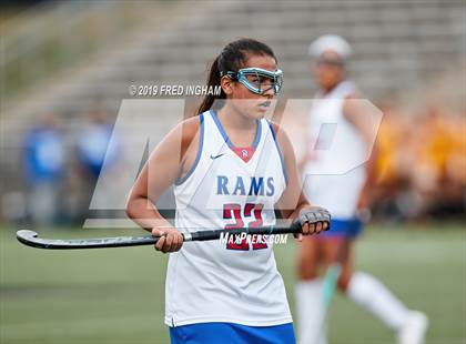 Thumbnail 3 in Riverside vs Mountain View (Bulldog Invitational) photogallery.