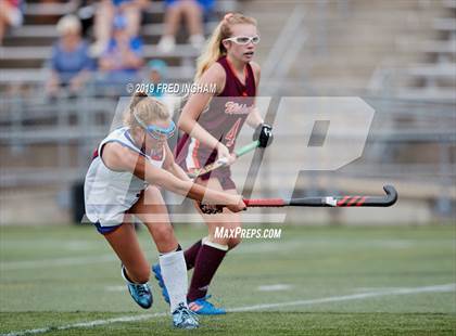 Thumbnail 2 in Riverside vs Mountain View (Bulldog Invitational) photogallery.