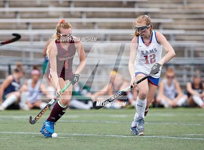 Thumbnail 2 in Riverside vs Mountain View (Bulldog Invitational) photogallery.