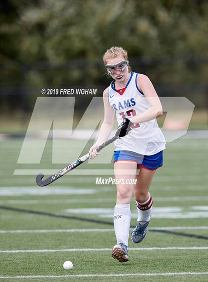 Thumbnail 2 in Riverside vs Mountain View (Bulldog Invitational) photogallery.
