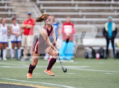 Thumbnail 3 in Riverside vs Mountain View (Bulldog Invitational) photogallery.