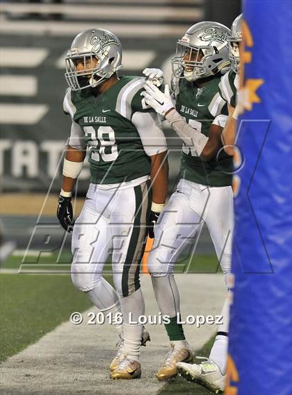 Thumbnail 1 in Centennial vs. De La Salle (CIF State Open Division Final) photogallery.