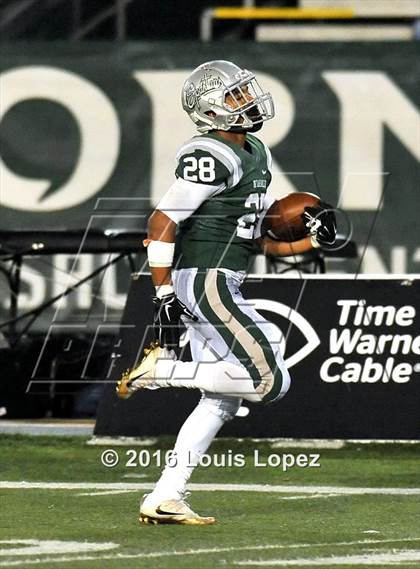 Thumbnail 1 in Centennial vs. De La Salle (CIF State Open Division Final) photogallery.
