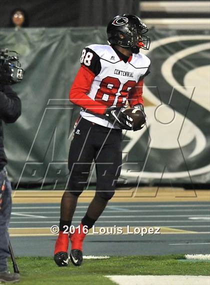 Thumbnail 3 in Centennial vs. De La Salle (CIF State Open Division Final) photogallery.