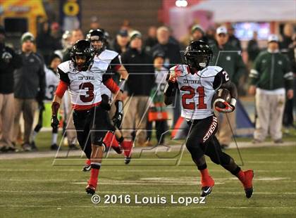 Thumbnail 1 in Centennial vs. De La Salle (CIF State Open Division Final) photogallery.