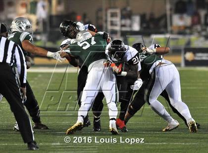 Thumbnail 1 in Centennial vs. De La Salle (CIF State Open Division Final) photogallery.