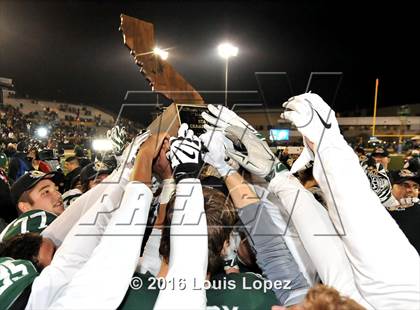 Thumbnail 1 in Centennial vs. De La Salle (CIF State Open Division Final) photogallery.