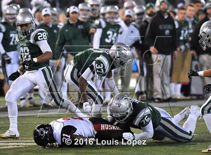 Thumbnail 2 in Centennial vs. De La Salle (CIF State Open Division Final) photogallery.