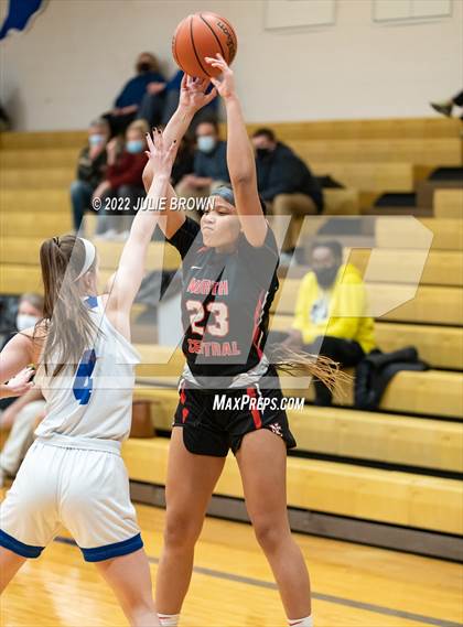 Thumbnail 2 in North Central @ Indianapolis Bishop Chatard photogallery.