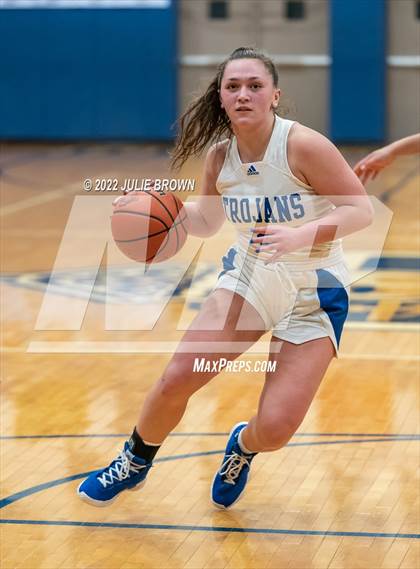 Thumbnail 1 in North Central @ Indianapolis Bishop Chatard photogallery.