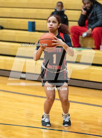 Thumbnail 3 in North Central @ Indianapolis Bishop Chatard photogallery.