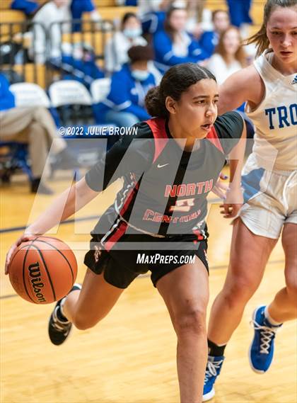 Thumbnail 2 in North Central @ Indianapolis Bishop Chatard photogallery.