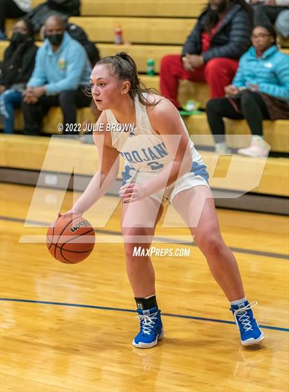 Thumbnail 2 in North Central @ Indianapolis Bishop Chatard photogallery.