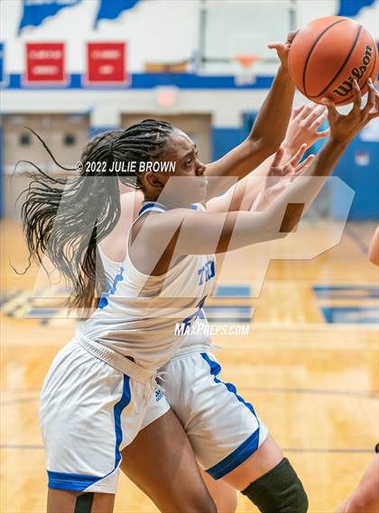 Thumbnail 1 in North Central @ Indianapolis Bishop Chatard photogallery.