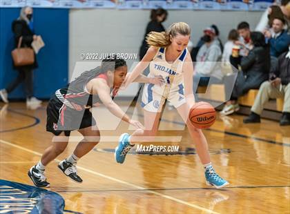 Thumbnail 2 in North Central @ Indianapolis Bishop Chatard photogallery.