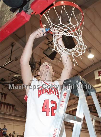 Thumbnail 3 in Pinole Valley @ Redwood (CIF NCS D2 Final) photogallery.