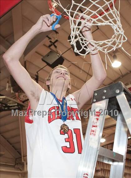 Thumbnail 3 in Pinole Valley @ Redwood (CIF NCS D2 Final) photogallery.