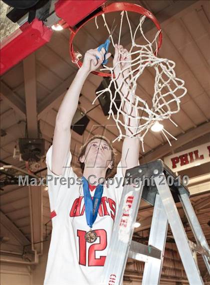 Thumbnail 1 in Pinole Valley @ Redwood (CIF NCS D2 Final) photogallery.