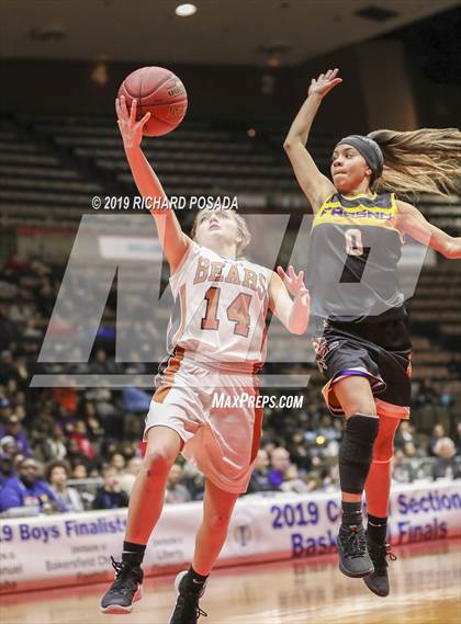Thumbnail 3 in Selma vs. Fresno (CIF CS D3 Final) photogallery.