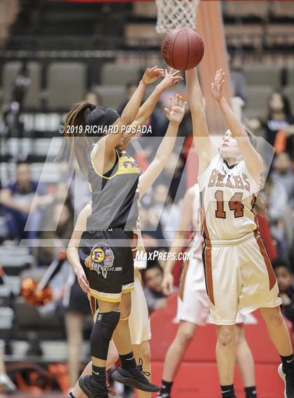 Thumbnail 2 in Selma vs. Fresno (CIF CS D3 Final) photogallery.