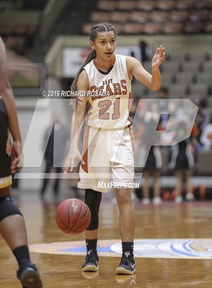 Thumbnail 3 in Selma vs. Fresno (CIF CS D3 Final) photogallery.