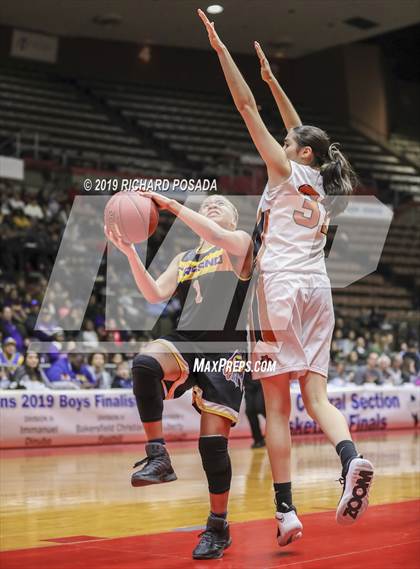 Thumbnail 1 in Selma vs. Fresno (CIF CS D3 Final) photogallery.