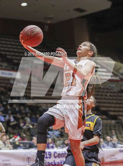 Thumbnail 2 in Selma vs. Fresno (CIF CS D3 Final) photogallery.
