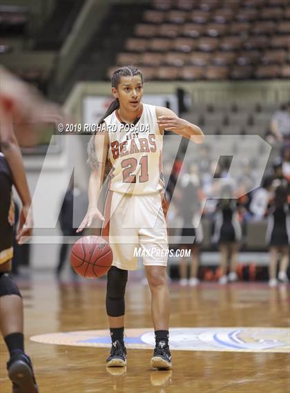 Thumbnail 1 in Selma vs. Fresno (CIF CS D3 Final) photogallery.
