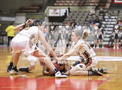 Thumbnail 2 in Selma vs. Fresno (CIF CS D3 Final) photogallery.