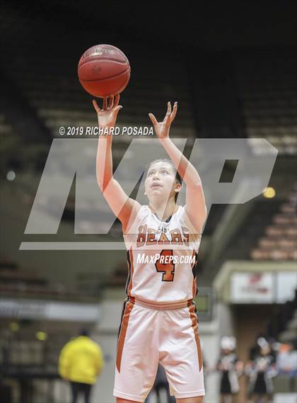 Thumbnail 3 in Selma vs. Fresno (CIF CS D3 Final) photogallery.
