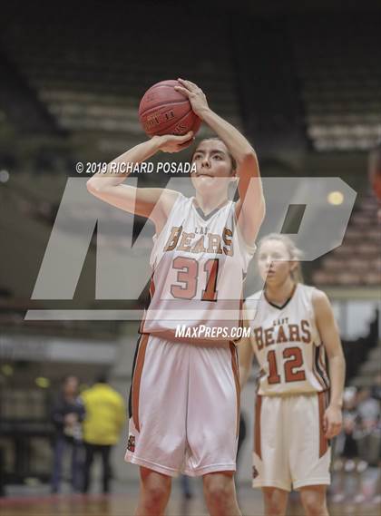 Thumbnail 3 in Selma vs. Fresno (CIF CS D3 Final) photogallery.