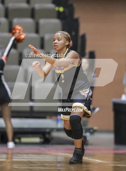 Thumbnail 2 in Selma vs. Fresno (CIF CS D3 Final) photogallery.