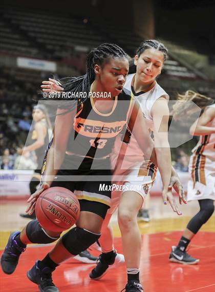 Thumbnail 3 in Selma vs. Fresno (CIF CS D3 Final) photogallery.