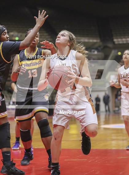 Thumbnail 2 in Selma vs. Fresno (CIF CS D3 Final) photogallery.