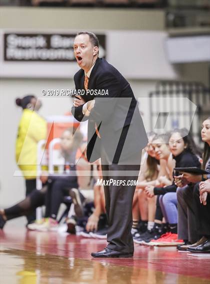Thumbnail 3 in Selma vs. Fresno (CIF CS D3 Final) photogallery.