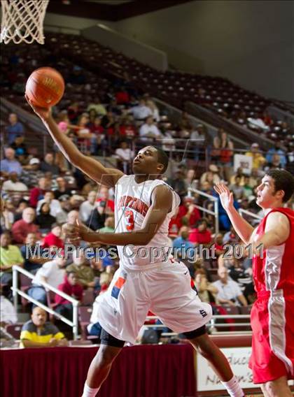 Thumbnail 1 in Seven Lakes vs Fort Bend Travis (UIL 5A Regional Semi-Final) photogallery.