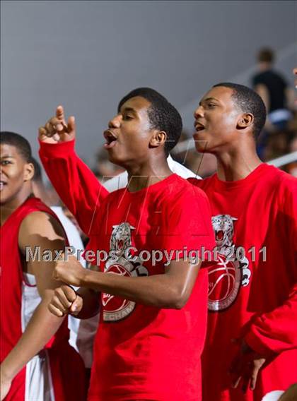 Thumbnail 3 in Seven Lakes vs Fort Bend Travis (UIL 5A Regional Semi-Final) photogallery.
