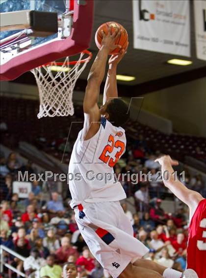 Thumbnail 3 in Seven Lakes vs Fort Bend Travis (UIL 5A Regional Semi-Final) photogallery.