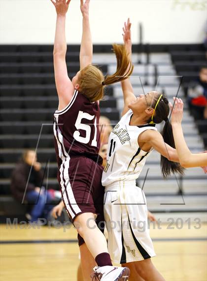 Thumbnail 3 in Golden @ Prairie View (Thunder Hawk Hoops Festival) photogallery.