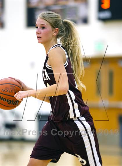 Thumbnail 3 in Golden @ Prairie View (Thunder Hawk Hoops Festival) photogallery.