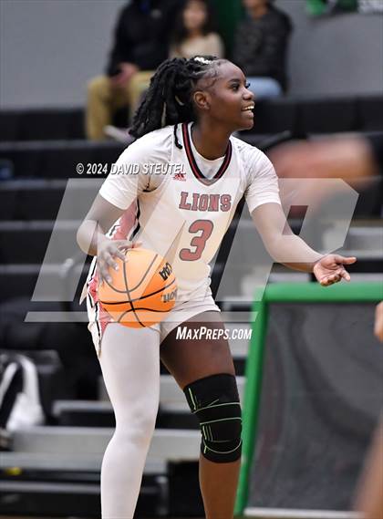 Thumbnail 3 in La Jolla Country Day vs. McClatchy (St. Mary's MLK Showcase) photogallery.
