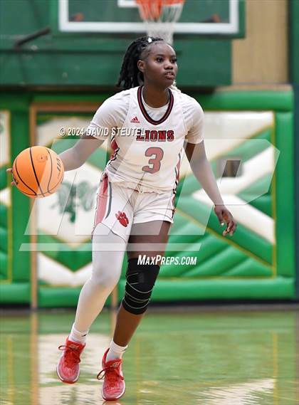 Thumbnail 1 in La Jolla Country Day vs. McClatchy (St. Mary's MLK Showcase) photogallery.
