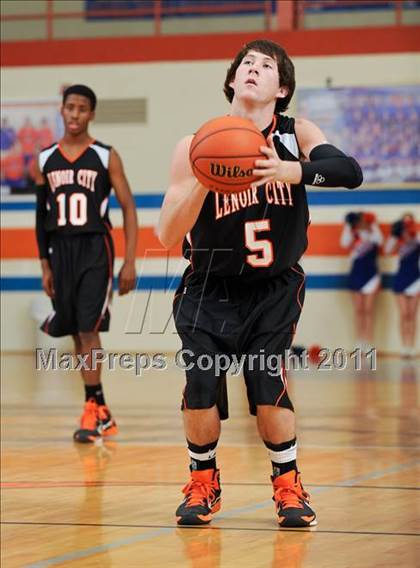 Thumbnail 3 in Lenoir City @ William Blount photogallery.