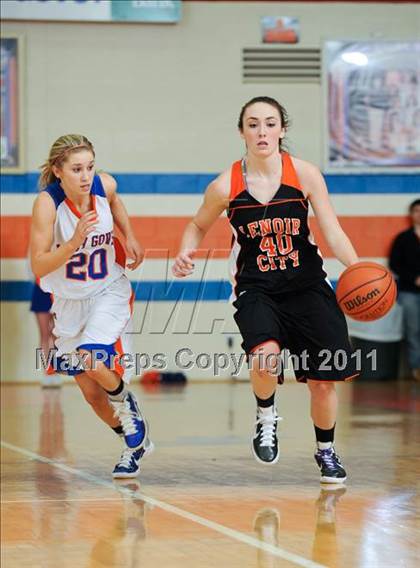 Thumbnail 3 in Lenoir City @ William Blount photogallery.