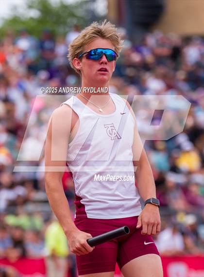 Thumbnail 2 in CHSAA State Championships (4 x 100m Finals) photogallery.