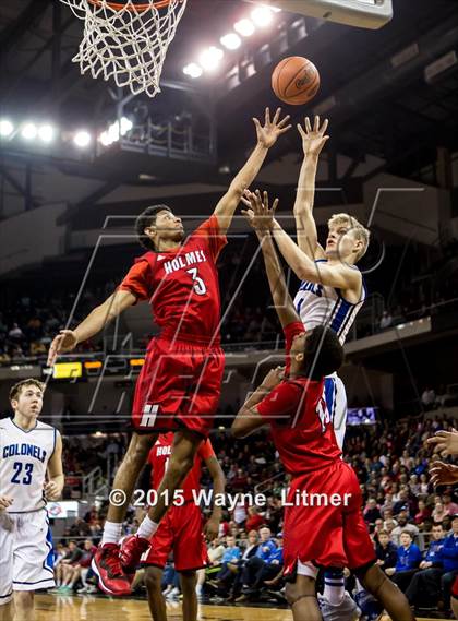 Thumbnail 3 in Holmes vs Covington Catholic (KHSAA 9th Region Final) photogallery.