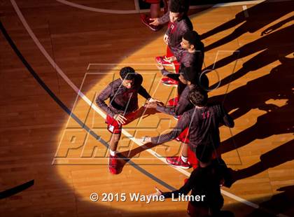 Thumbnail 1 in Holmes vs Covington Catholic (KHSAA 9th Region Final) photogallery.