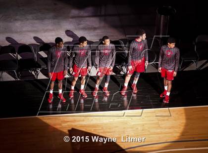 Thumbnail 1 in Holmes vs Covington Catholic (KHSAA 9th Region Final) photogallery.